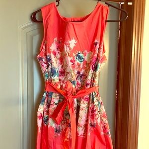 Flowered Maternity Dress 🌺